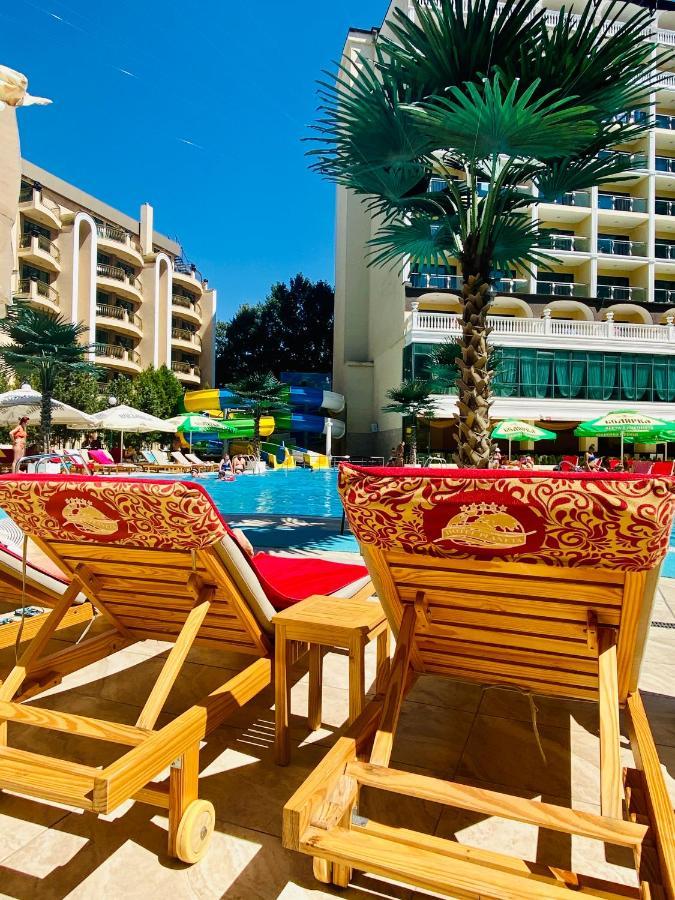 Planeta Hotel & Aquapark Free Beach Access Sunny Beach Ngoại thất bức ảnh The swimming pool at the hotel