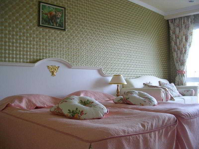 Planeta Hotel & Aquapark Free Beach Access Sunny Beach Ngoại thất bức ảnh A bedroom at the hotel