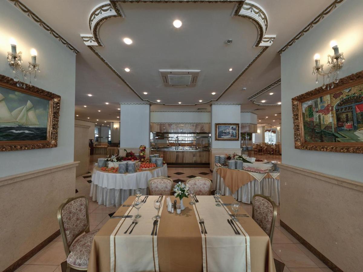 Planeta Hotel & Aquapark Free Beach Access Sunny Beach Ngoại thất bức ảnh The restaurant